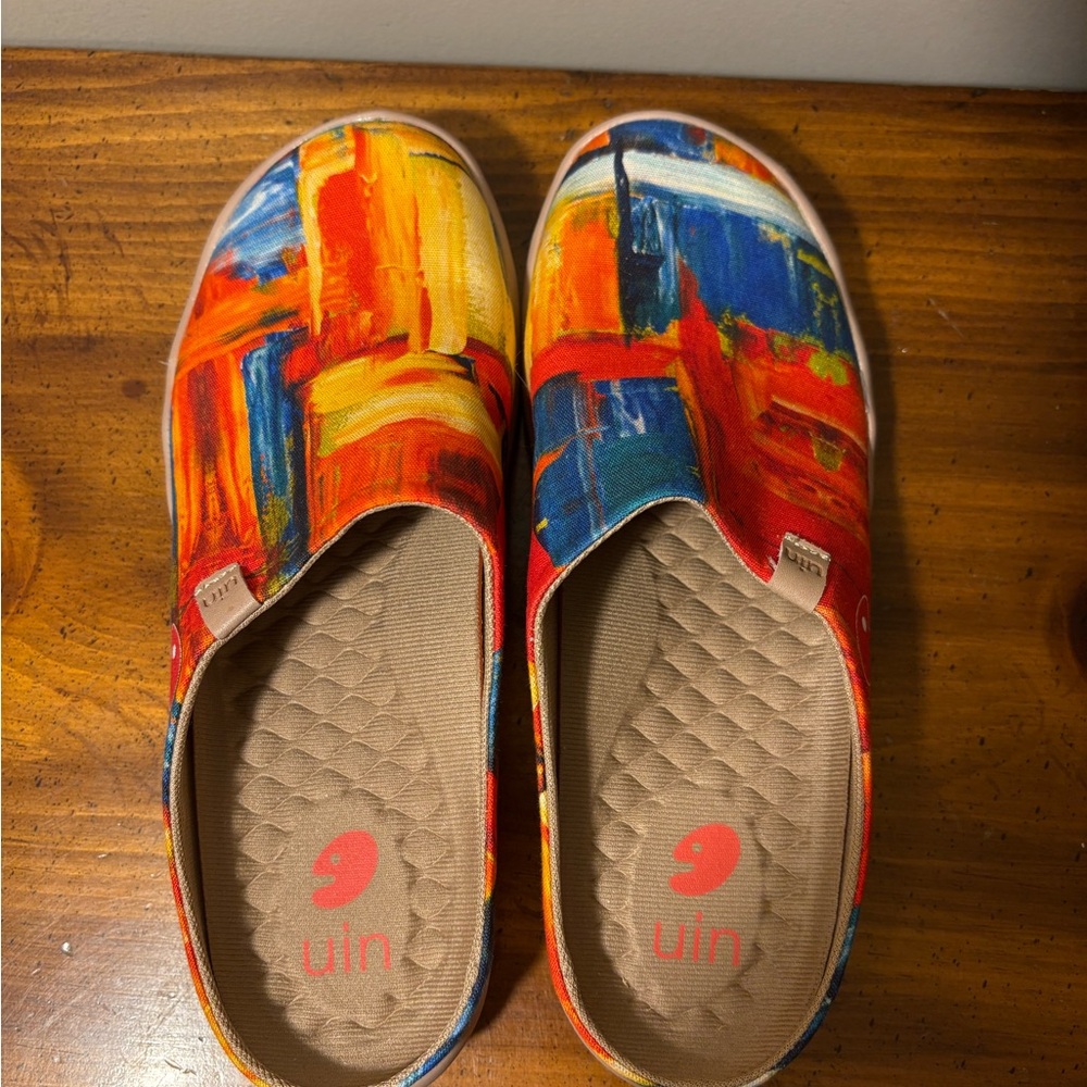 UIN Women's Colorful Abstract Slip-On shoes - Picture 2 of 4